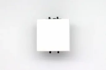 BOUTON POUSSOIR TOUCHE LARGE 16A CLARA 43