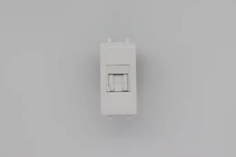 PRISE INFORMATIQUE 8+1 PLOTS RJ45 CAT 6 STP ANTIBACTERIEN 43