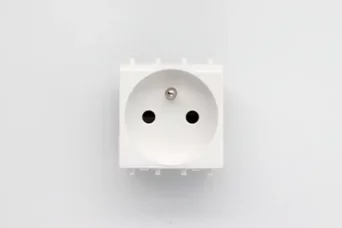 PRISE 2P+T FRANCAISE 16A ANTIBACTERIEN 43