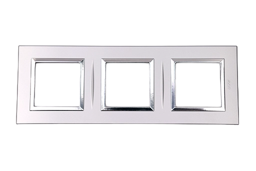 PLAQUE BELLA 43 CARREE ARGENT OPAQUE AVEC CADRE CHROME 2+2+2 MODULES